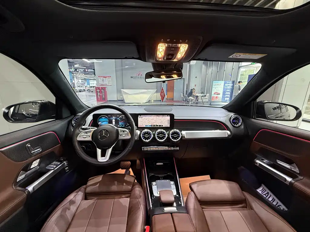 MERCEDES BENZ GLB 2021