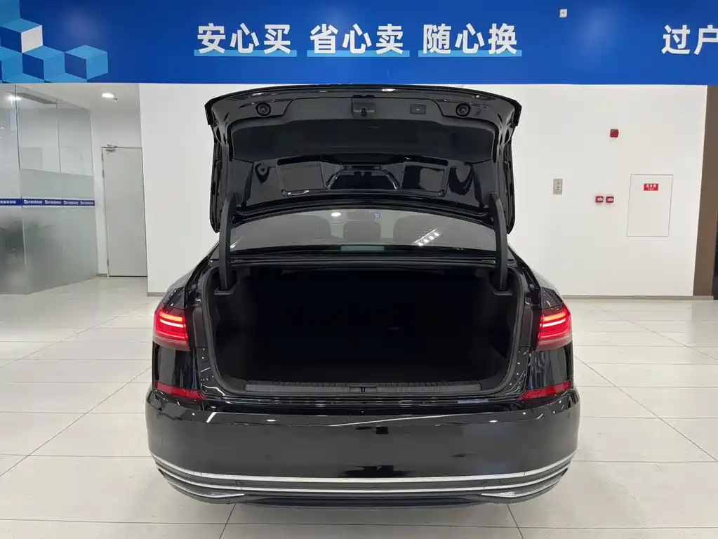 VOLKSWAGEN PASSAT 2024