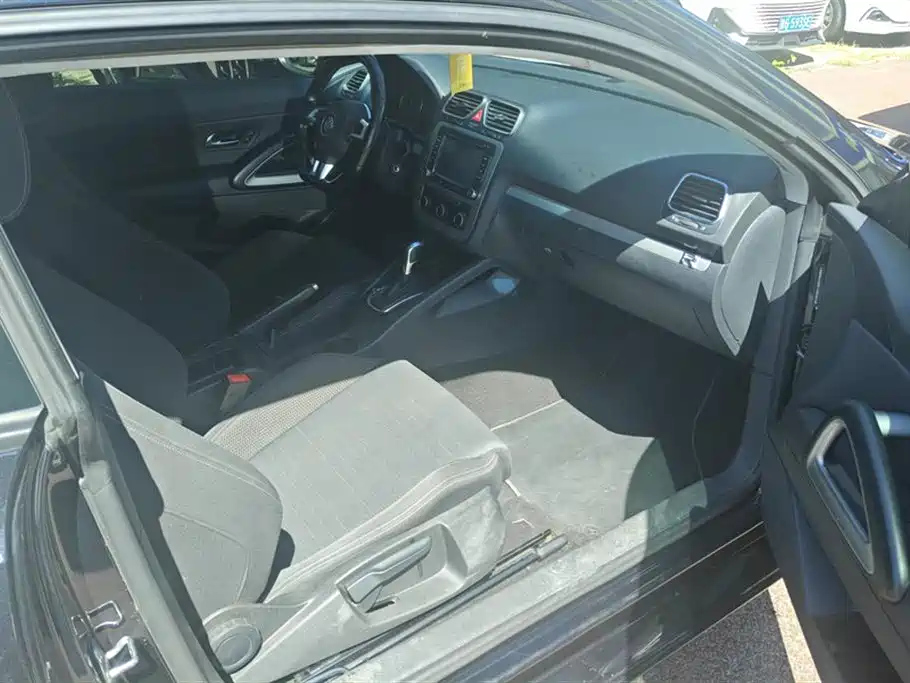 VOLKSWAGEN SCIROCCO 2014