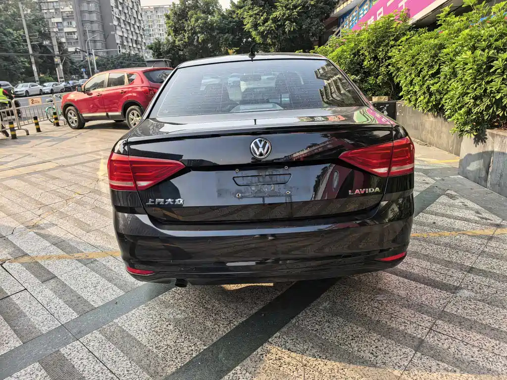 VOLKSWAGEN LAVIDA 2018