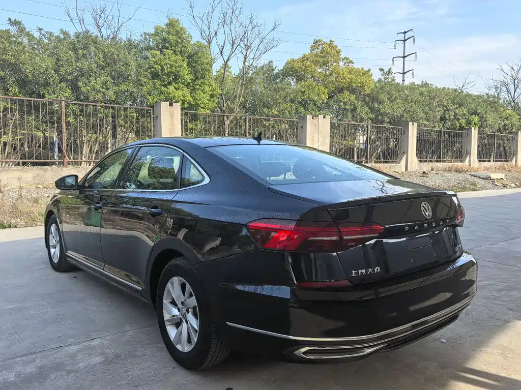 VOLKSWAGEN PASSAT 2019