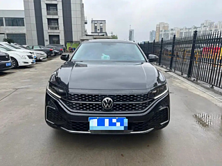 VOLKSWAGEN PASSAT 2023