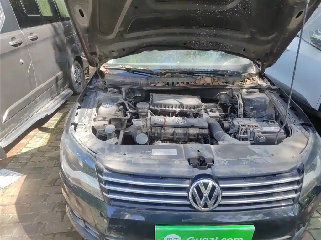 VOLKSWAGEN BORA 2014