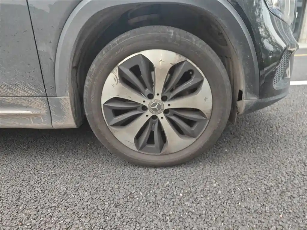 MERCEDES BENZ GLB 2021