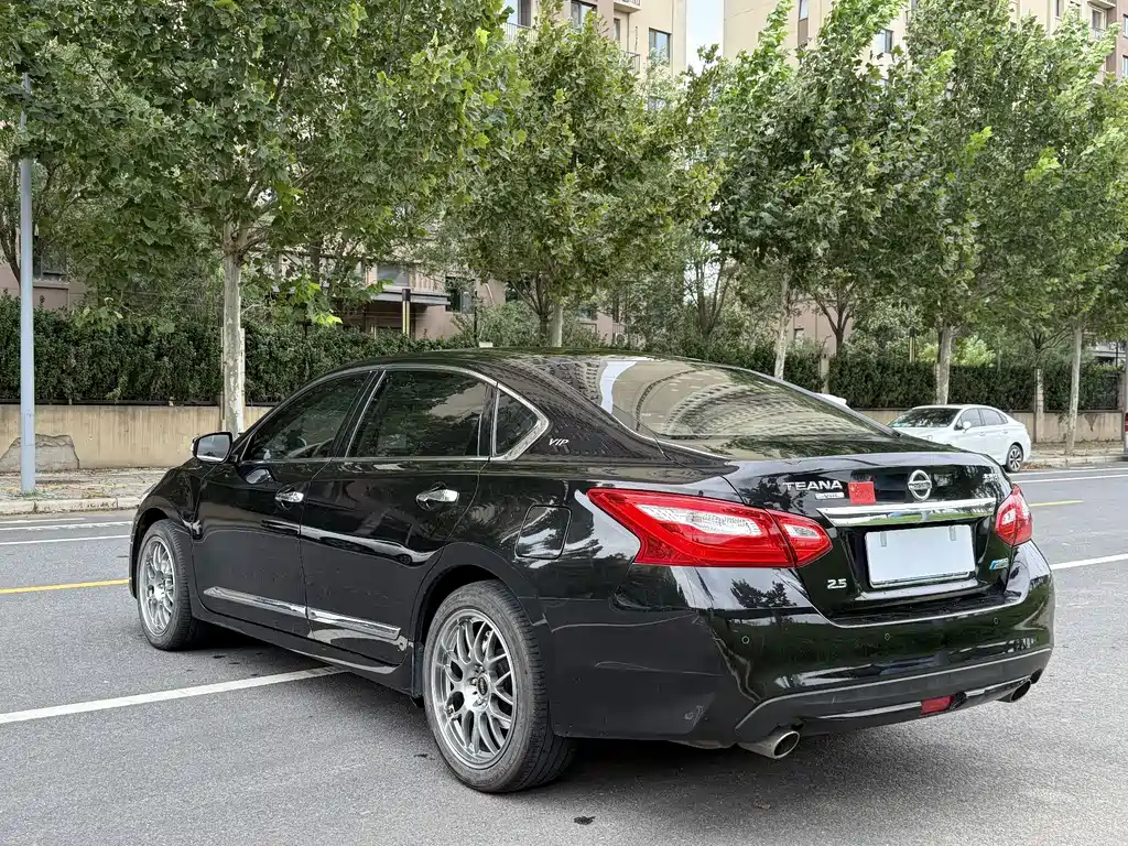 NISSAN TEANA 2017
