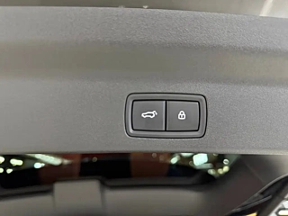 LI AUTO L8  2025 YEAR MAX INTELLIGENT  EDITION 2025