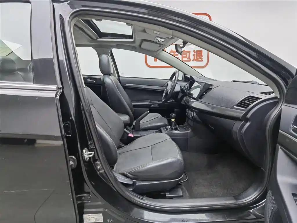 MITSUBISHI LANCER EX 2014