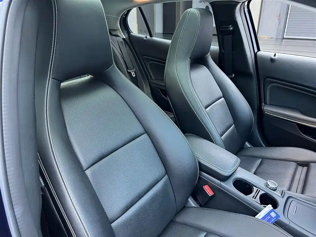 MERCEDES BENZ GLA 2016