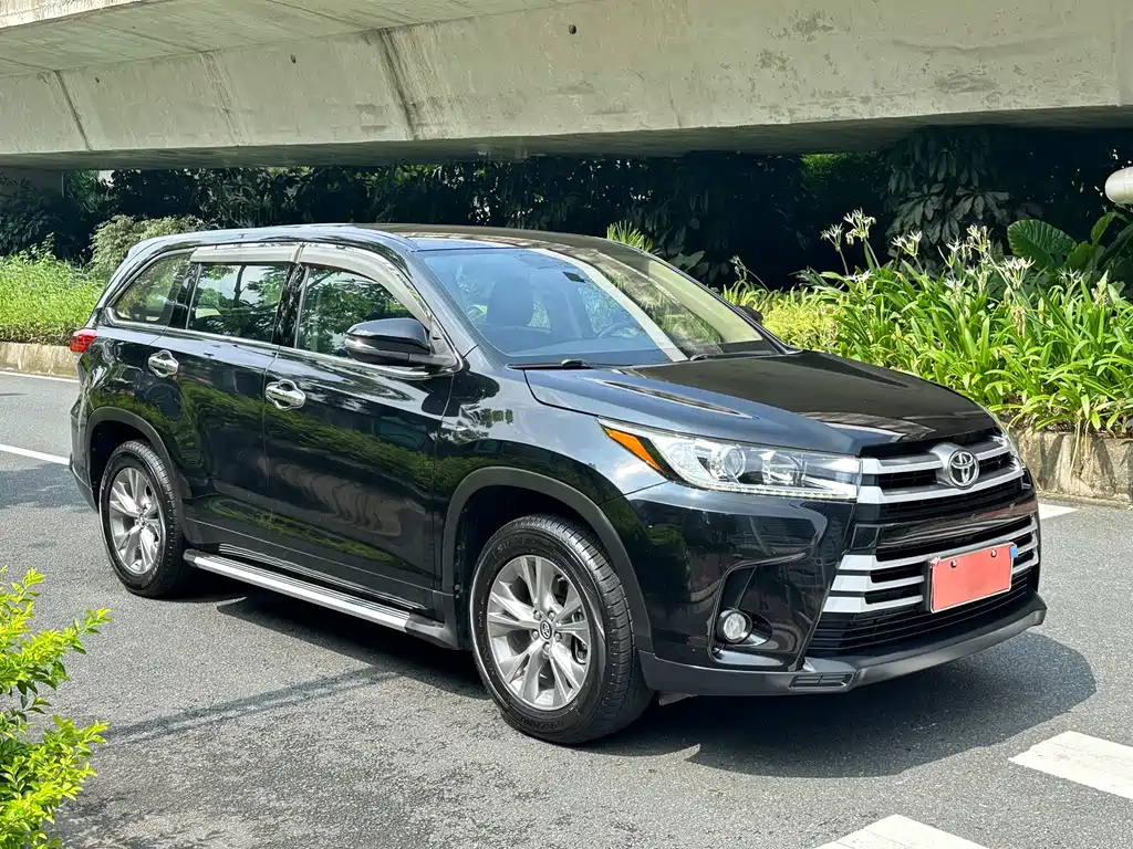 TOYOTA HIGHLANDER 2018