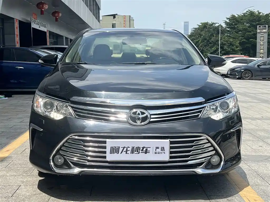 TOYOTA CAMRY 2016