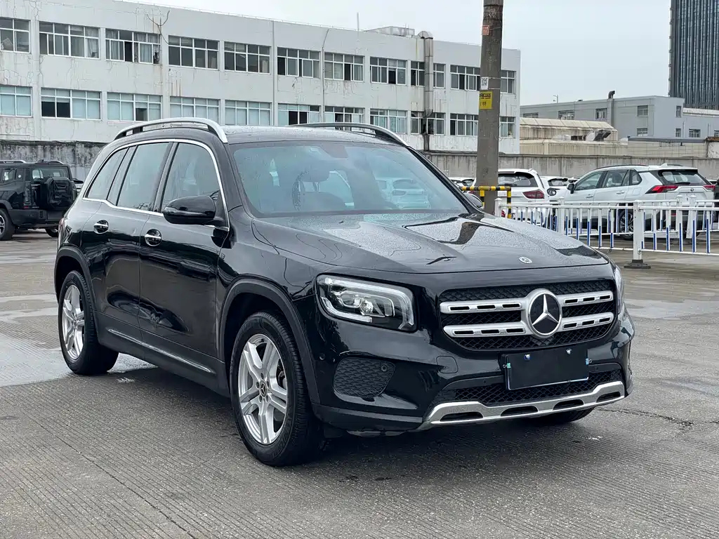 MERCEDES BENZ GLB 2021