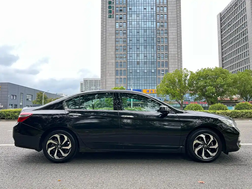 HONDA ACCORD 2016