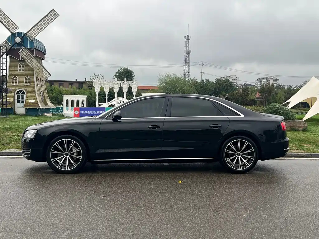 AUDI A8 2013