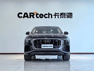 AUDI Q8 2024
