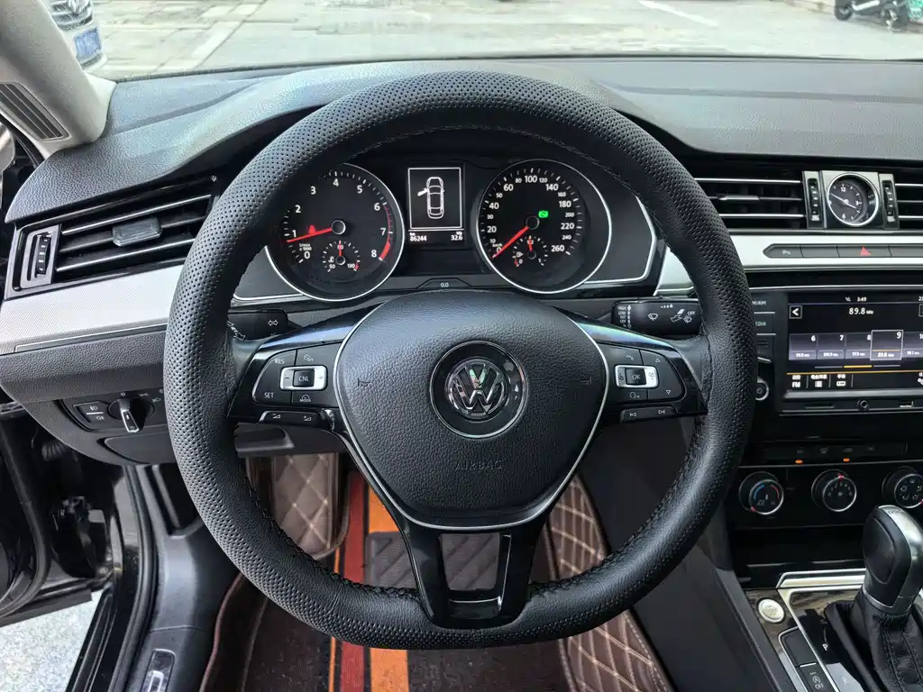 VOLKSWAGEN MAGOTAN 2017