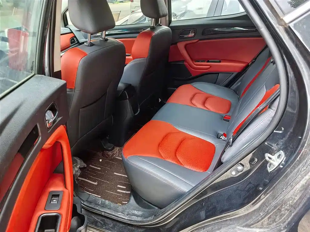 JAC REFINE S3 2017