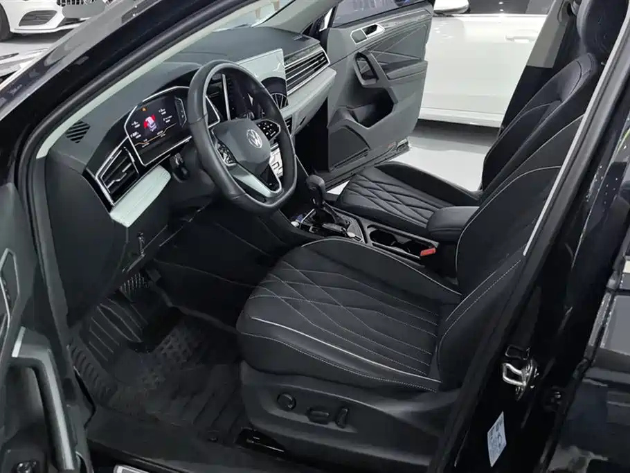 VOLKSWAGEN TIGUAN L 2023