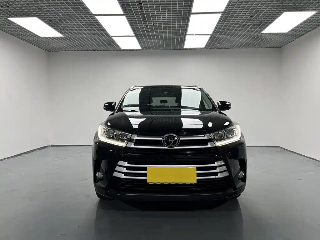TOYOTA HIGHLANDER 2020