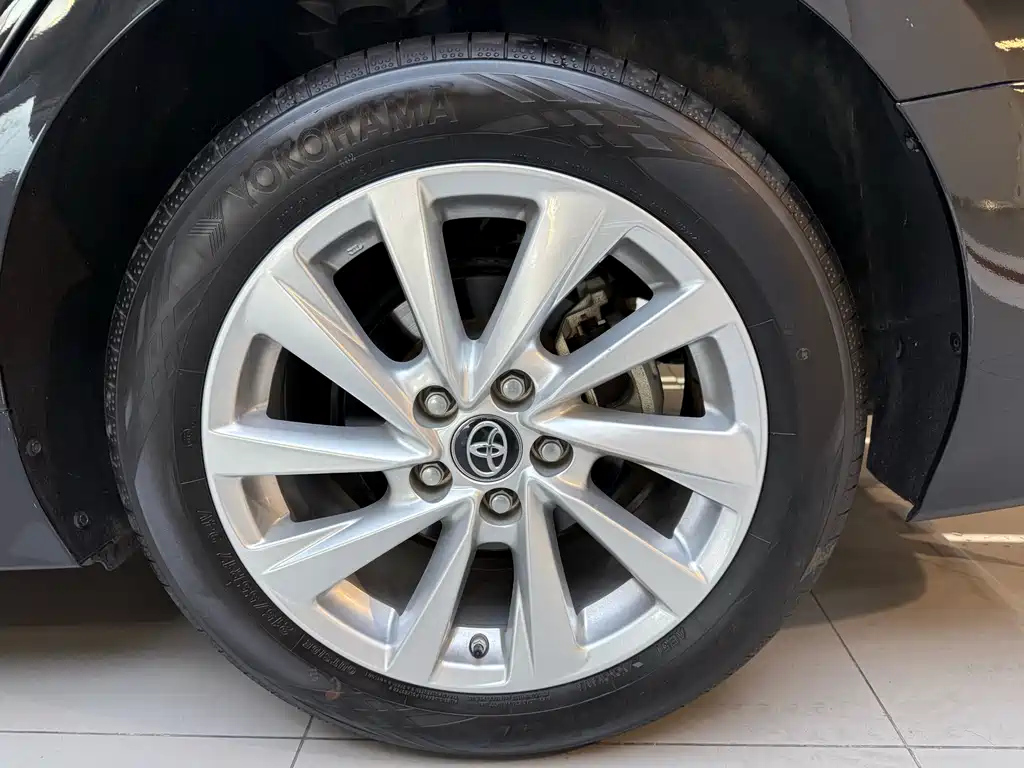 TOYOTA CAMRY 2021