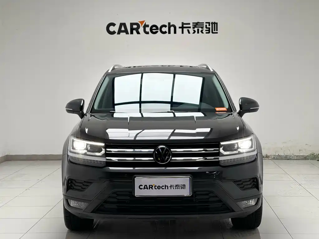 VOLKSWAGEN THARU 2022