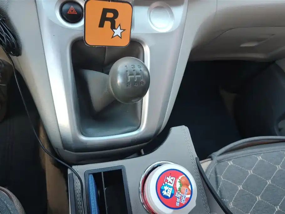 NISSAN NV200 2014