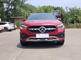 MERCEDES BENZ GLA  2020