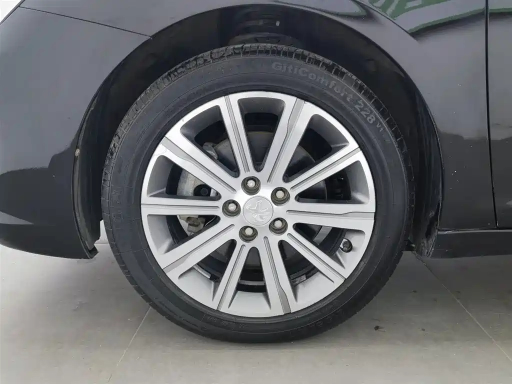 PEUGEOT 408 2016