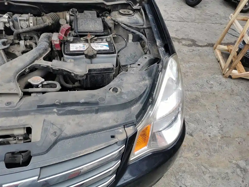 NISSAN SYLPHY 2012