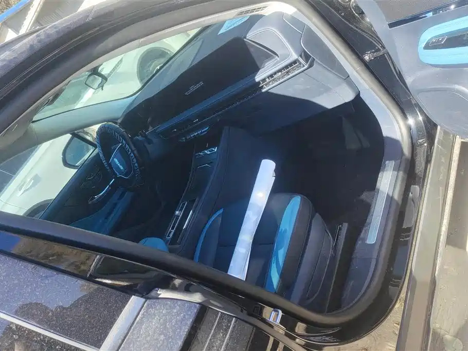 LINCOLN ADVENTURER 2025