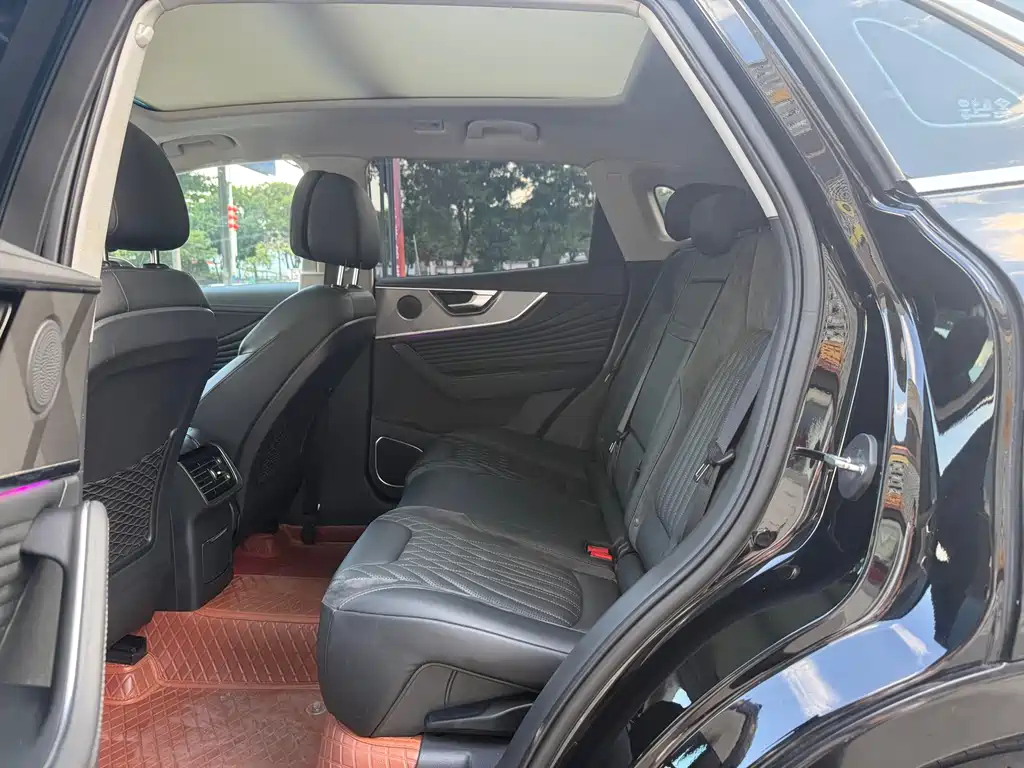 HONGQI HS5 2023