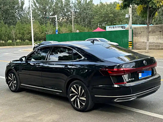VOLKSWAGEN PASSAT 2024