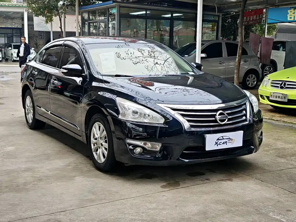 NISSAN TEANA 2015