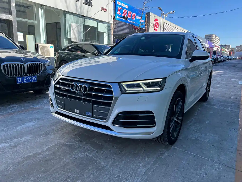 AUDI Q5L 2021
