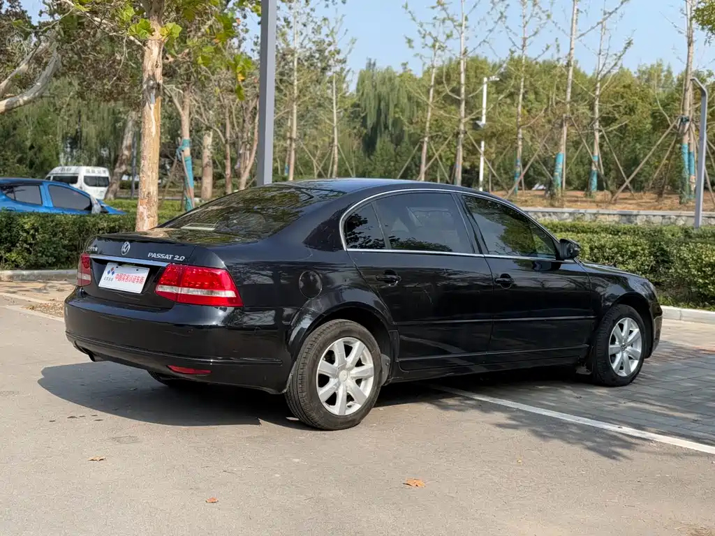 VOLKSWAGEN PASSAT LINGYU 2009