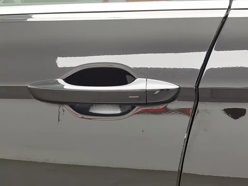 VOLKSWAGEN MAGOTAN 2023