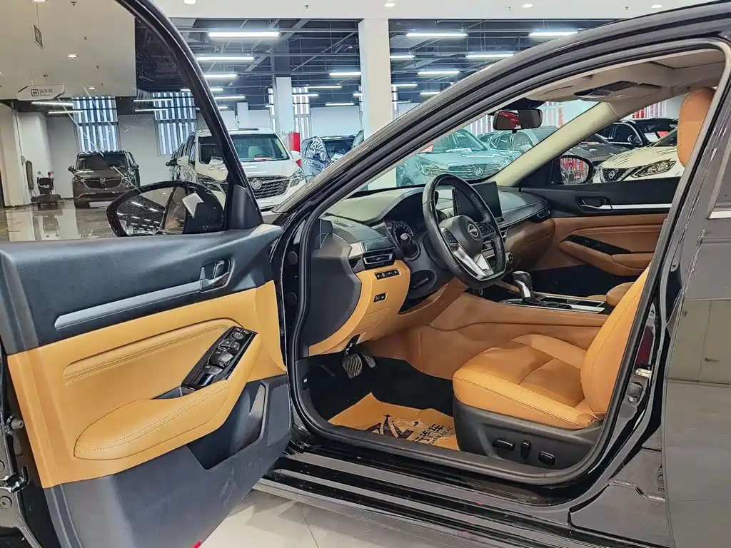 NISSAN TEANA 2023