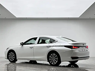 LEXUS ES  2022 YEAR 300H EXCELLENCE 2022