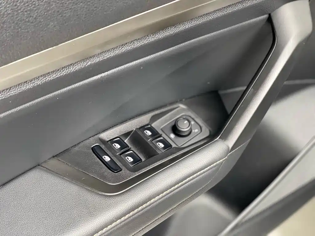 VOLKSWAGEN LAVIDA 2022