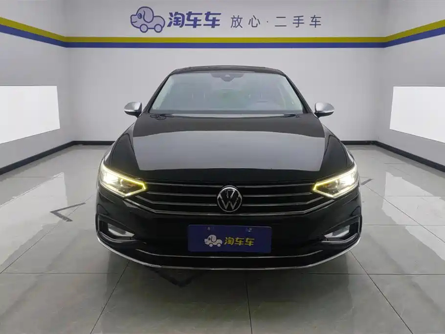 VOLKSWAGEN MAGOTAN 2021