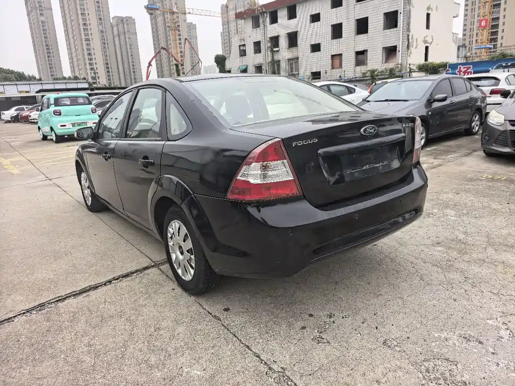 FORD FOCUS 2012