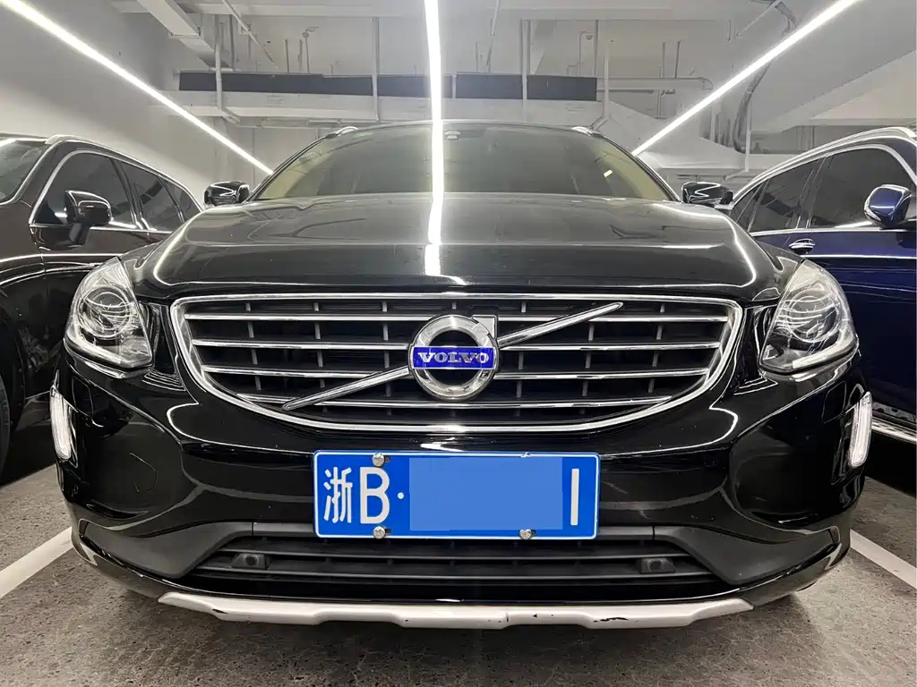VOLVO XC60 2015