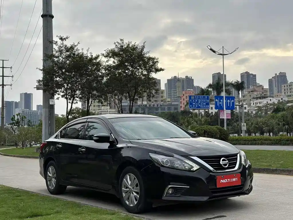 NISSAN TEANA 2018