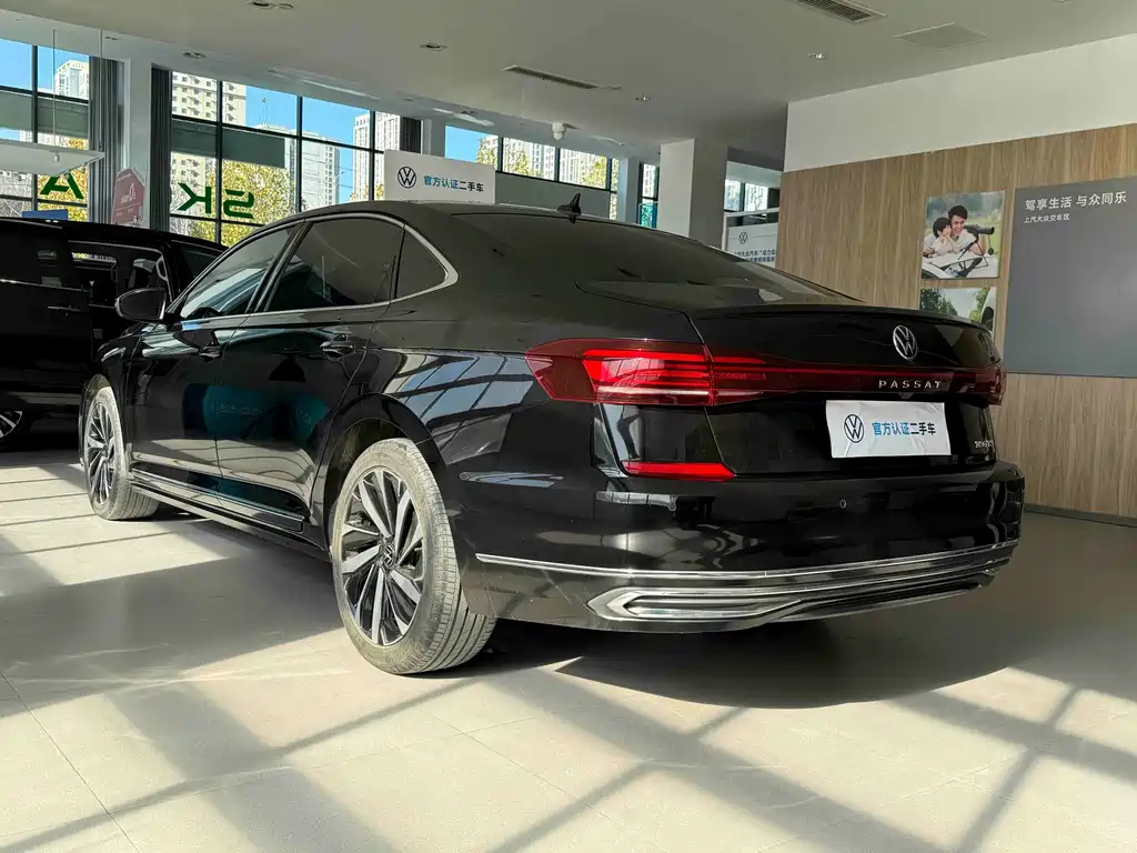 VOLKSWAGEN PASSAT 2022