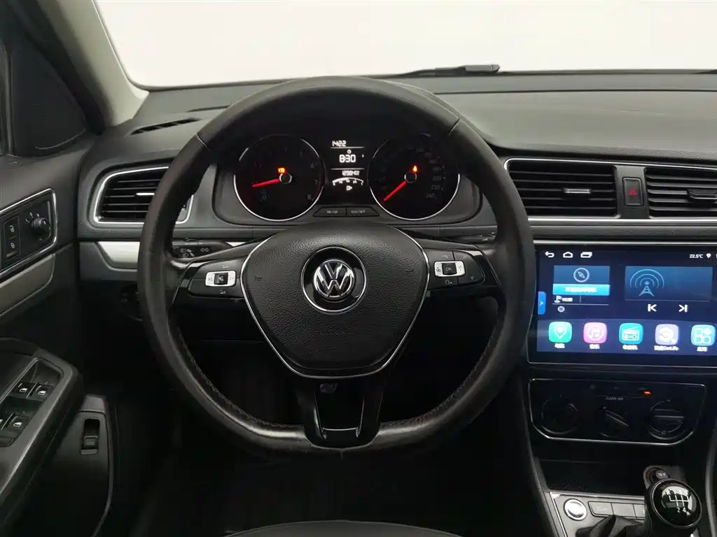 VOLKSWAGEN LAVIDA 2018