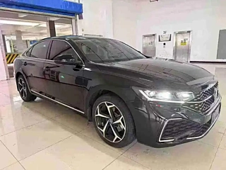 VOLKSWAGEN PASSAT 2024