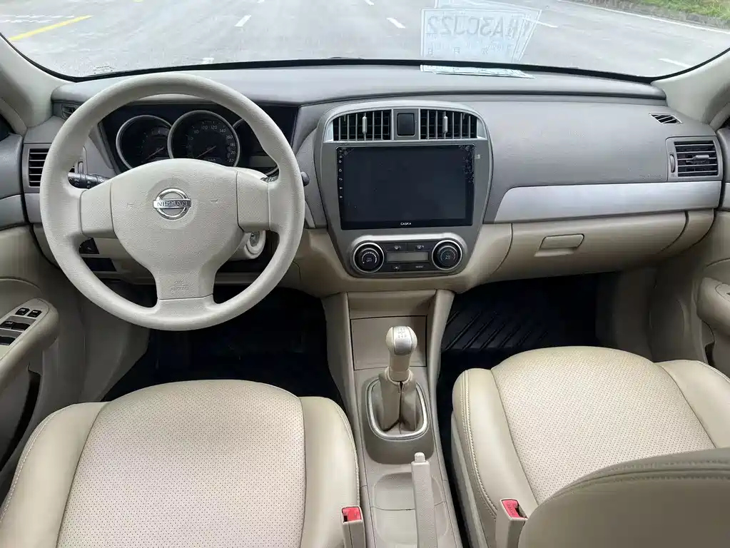 NISSAN SYLPHY 2018