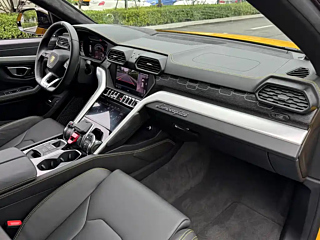 LAMBORGHINI URUS  2018 YEAR 4.0T V8 2018