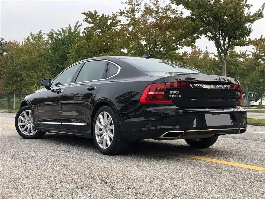 VOLVO S90 2020
