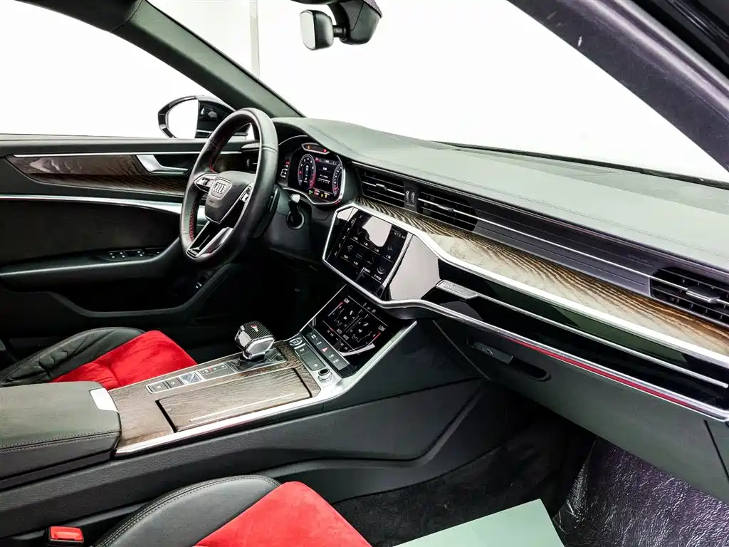 AUDI A6L 2019