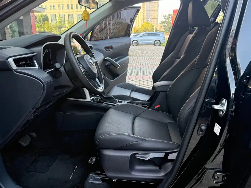 TOYOTA FRONTLANDER 2025